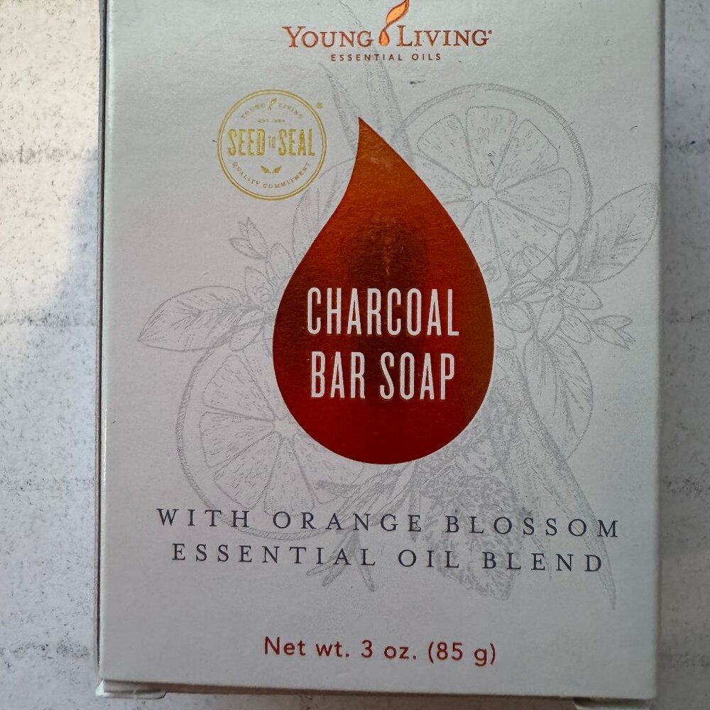 YOUNG LIVING Charcoal Bar Soap 85 G